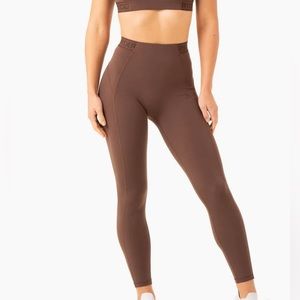 ✨NWT✨ Ryderwear - Level Up High Waisted Scrunch Leggings - Size M - Chocolate